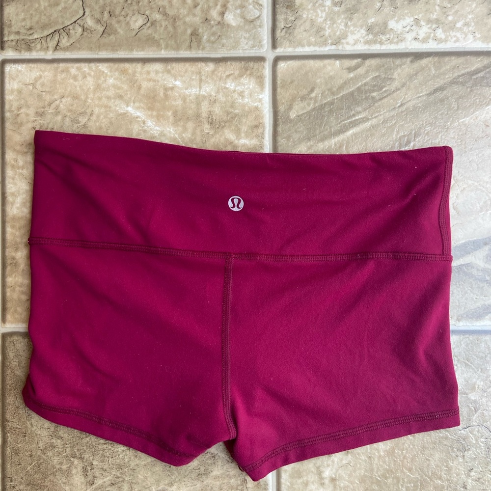 Lululemon size 4